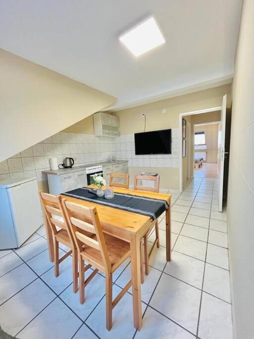 Apartment 85/7